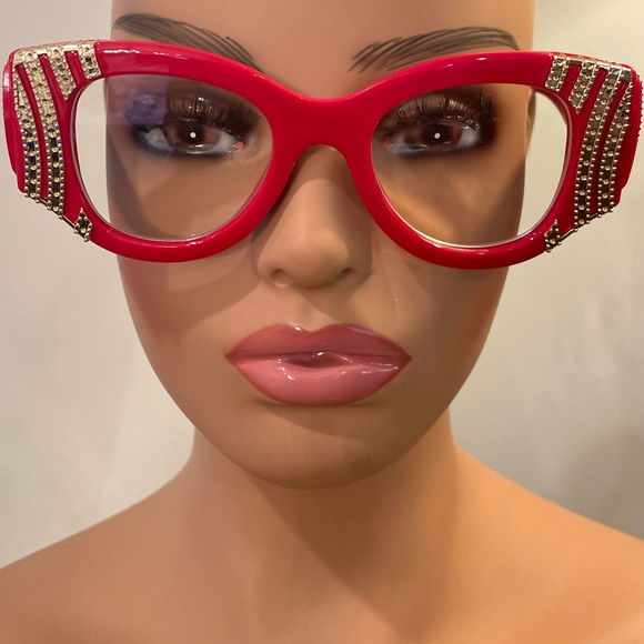 Luxury Fashion Frames - Picture 5 of 5